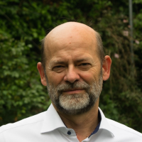 Manfred Schuckert - Head of Regulatory Strategy & International Hydrogen Strategy - Daimler Truck